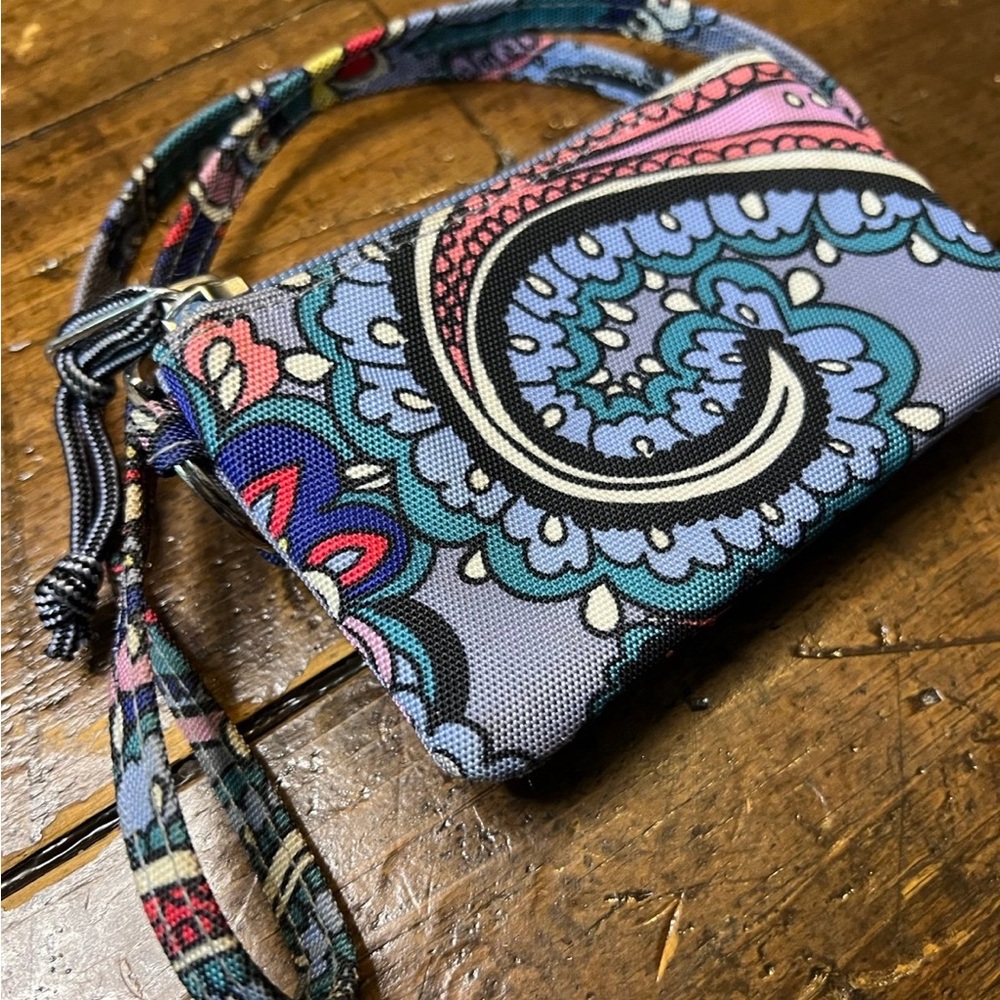 Vera Bradley Zip ID & Lanyard set in Kona Paisley Lighten Up